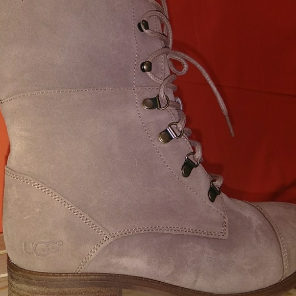 Women ugg boot(Authentic) - Picture 7 of 8